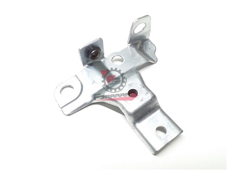 SUPPORTO ANTERIORE PARAURTI PORTER