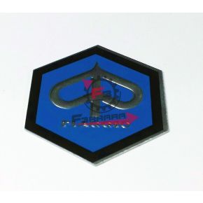 655.152290 SCUDETTO ESAGONO GRANDE PIAGGIO 42MM