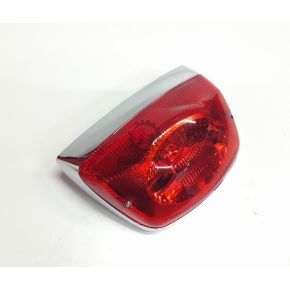  FANALE LUCE POSTERIORE VESPA LX LXV 50 125 150  RIF .PIAGGIO 639281