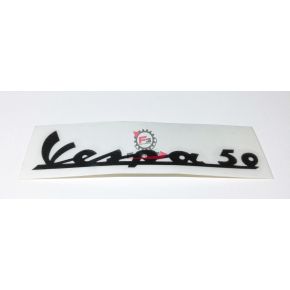 TARGHETTA-VESPA 50- PVC ADESIVA NERA SCUDO ANTERIORE -V5A 090494
