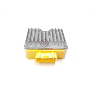 655.9693825 REGOLATORE DI TENSIONE VESPA ET4 50