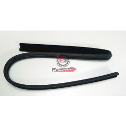 655.261077 GUARNIZIONE VETRO PORTA ANTERIORE DX