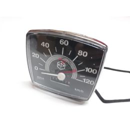 727.YAM490016 CONTAKM 120 KMH QUADRATO VESPA 50