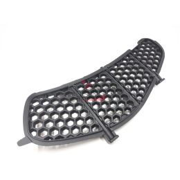 1B0034470000C GRIGLIA DX BAULETTO ANT.VESPA GTS