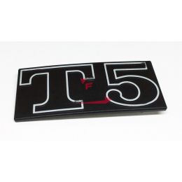 105.10000 TARGHETTA-T5-COFANO LATERALE VESPAT5